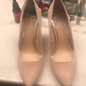 Nude Jessica Simpson pumps